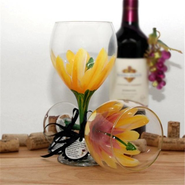 Judi Painted it HIB-Y Hibiscus Wine Glass, Yellow