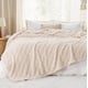 thumbnail image 5 of Manta Bedsure de forro polar beige claro para sofá, 230 x 230 cm, 5 of 6