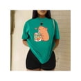thumbnail image 1 of Playera Blusa Divertida De Capybara Tomando Jugo Ropa De Mujer Capibara Color Verde Talla Chica Marca Emil SaEs, 1 of 4