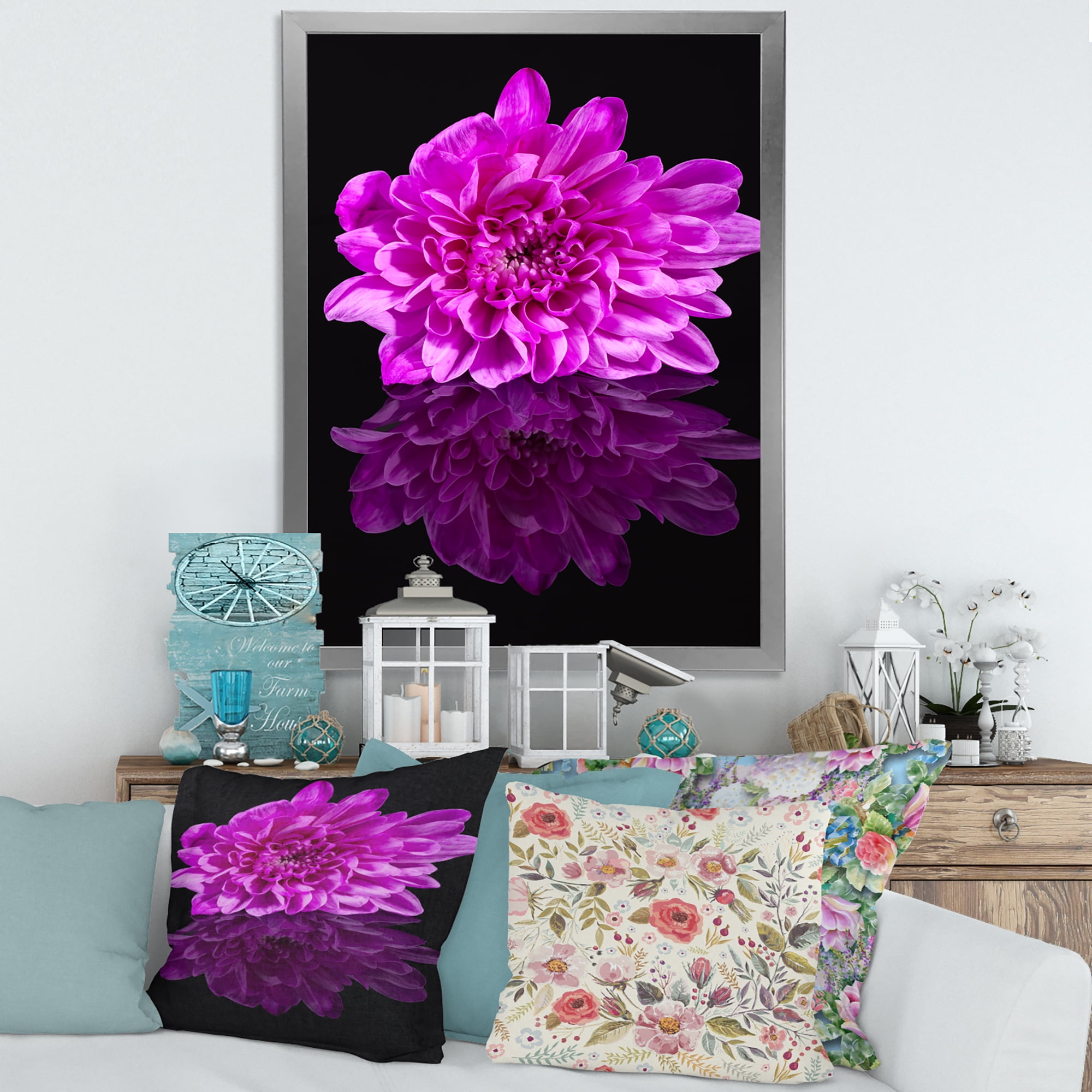 Designart 'Single Purple Chrysanthemum Flower On Black Reflection' Traditional Framed Art Print