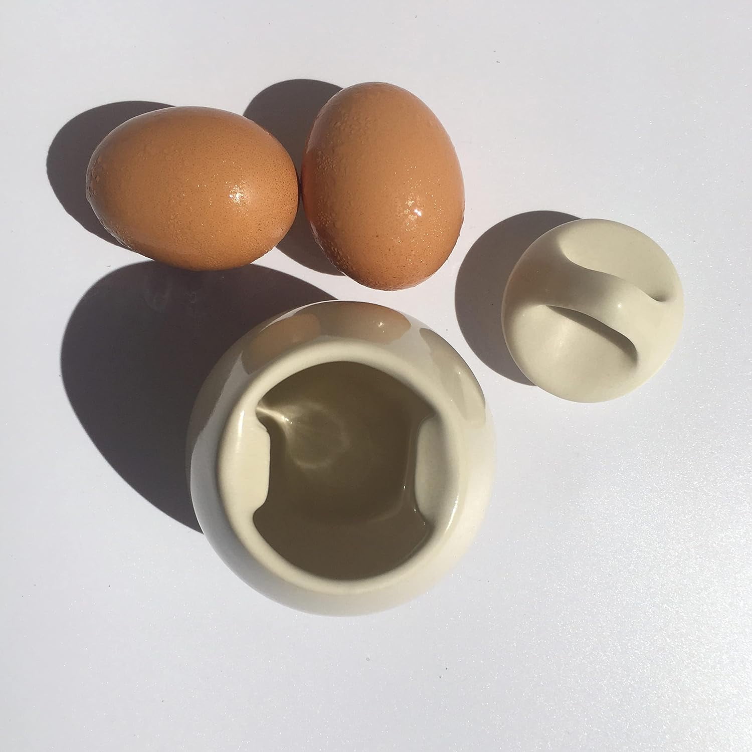 AggCoddler - Scandinavian Porcelain 4-Piece Egg Coddler with Serving Tray Set- Minimalist Design Egg Poacher Cooker for Quick and Easy Breakfast or Elegant Display - Small Julia