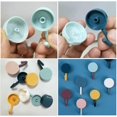 thumbnail image 4 of Paquete de 10 ganchos adhesivos para cocina y baño – Ganchos adhesivos de color para paredes sin daños, ganchos impermeables para cocina y baño (blanco+negro), 4 of 5