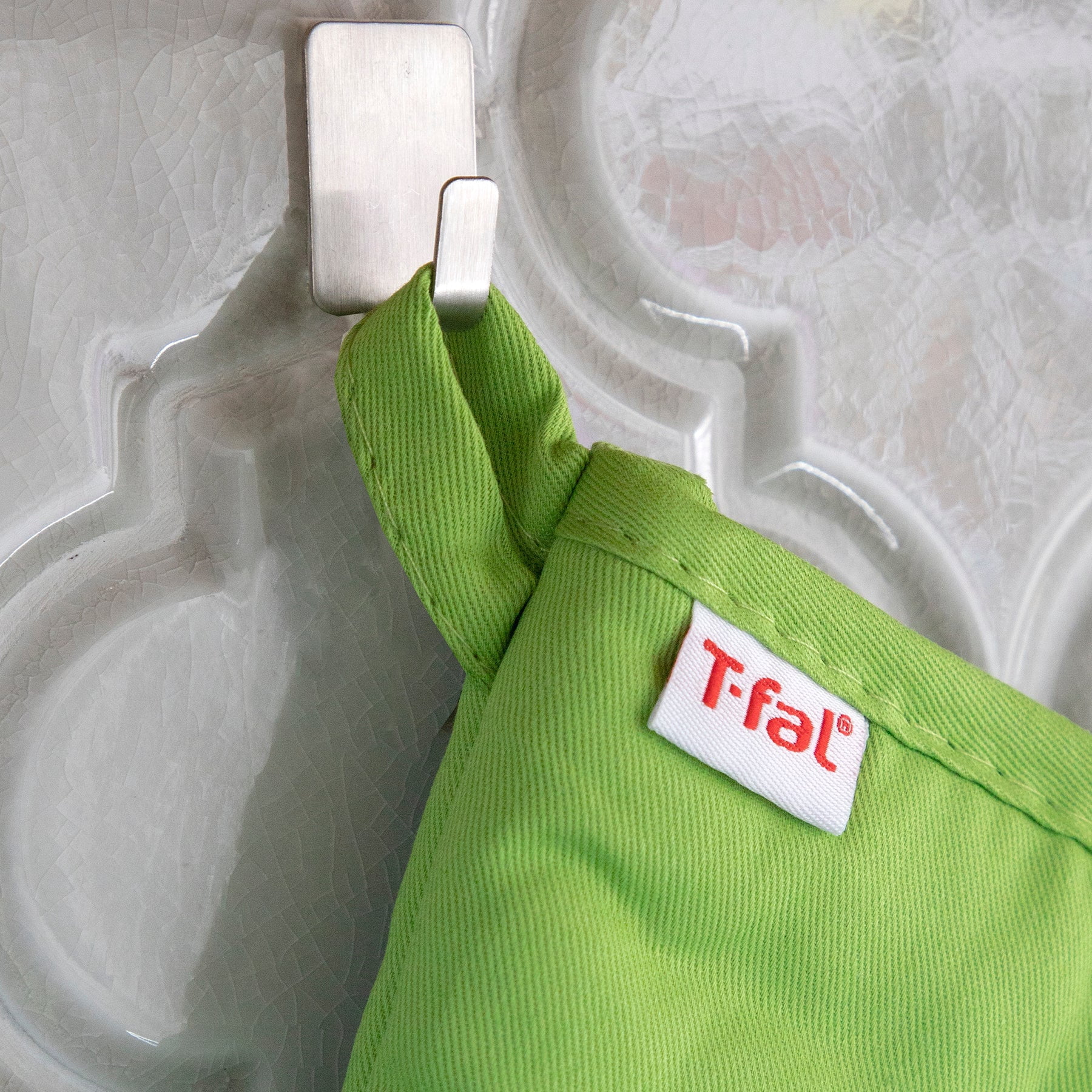 T-fal Medallion Print Silicone and Cotton Twill Oven Mitts, Two Pack, Green