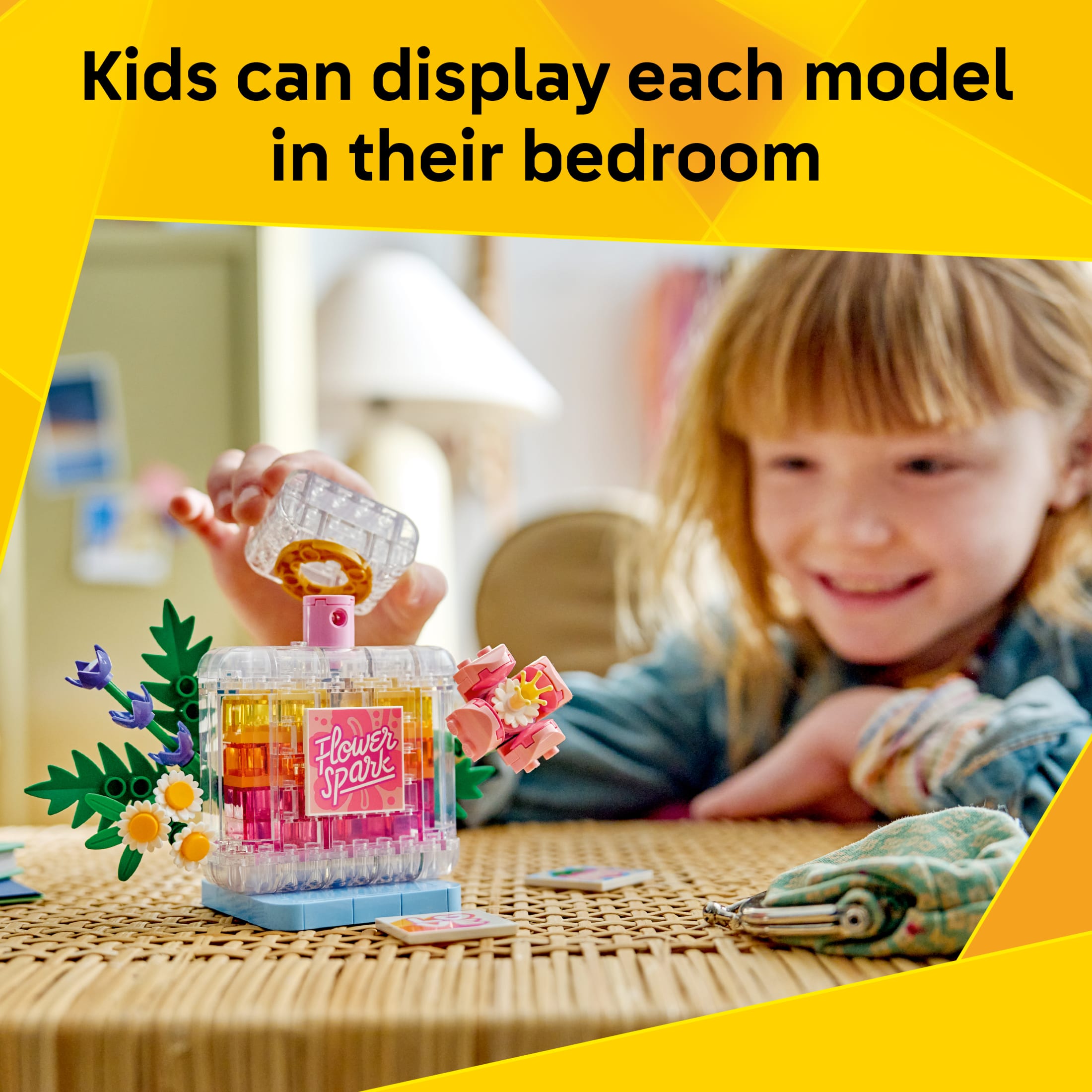LEGO Creator 3 en 1 Frasco de Perfume Decoración Floral - Juguete de Construcción para Niñas y Niños, Mayores de 8 Años - Decoración para Dormitorio o Escritorio - 3 Opciones de Construcción - Regalo de Cumpleaños - 31383 4