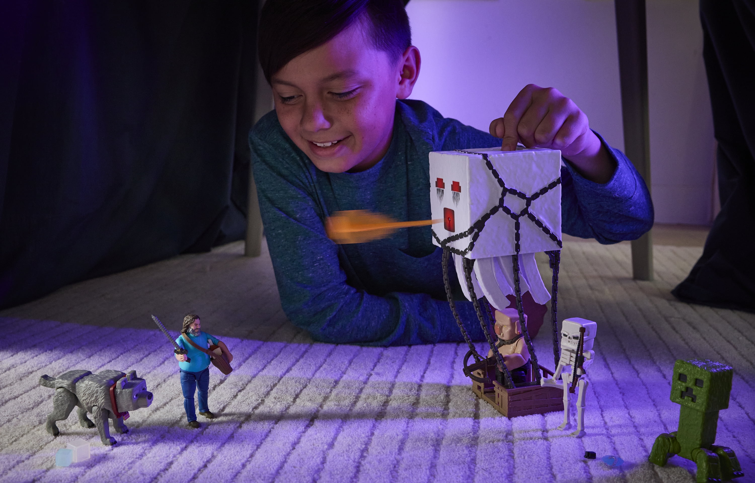 Minecraft Blast Attack Ghast Action Figure Set with Lights, Sounds & More Inspired by the Movie