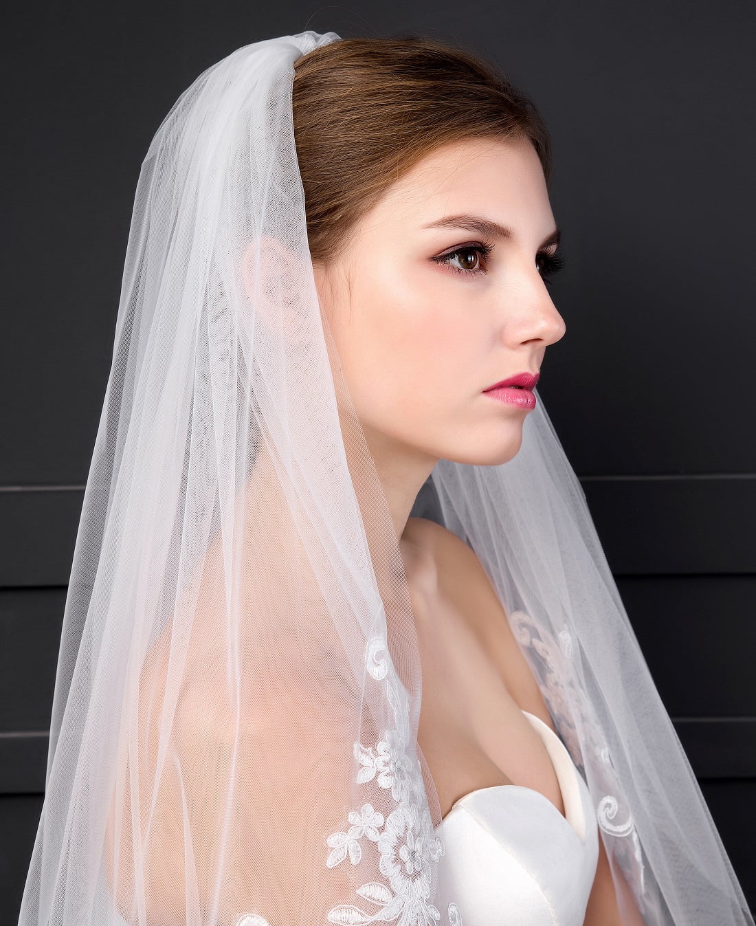Lace Bridal Veil Fingertip Length 35 Inch with Metal Comb Wedding Ceremony Fingertip Length Mantilla Wedding Veil with Beaded Lace Trim  main image 3