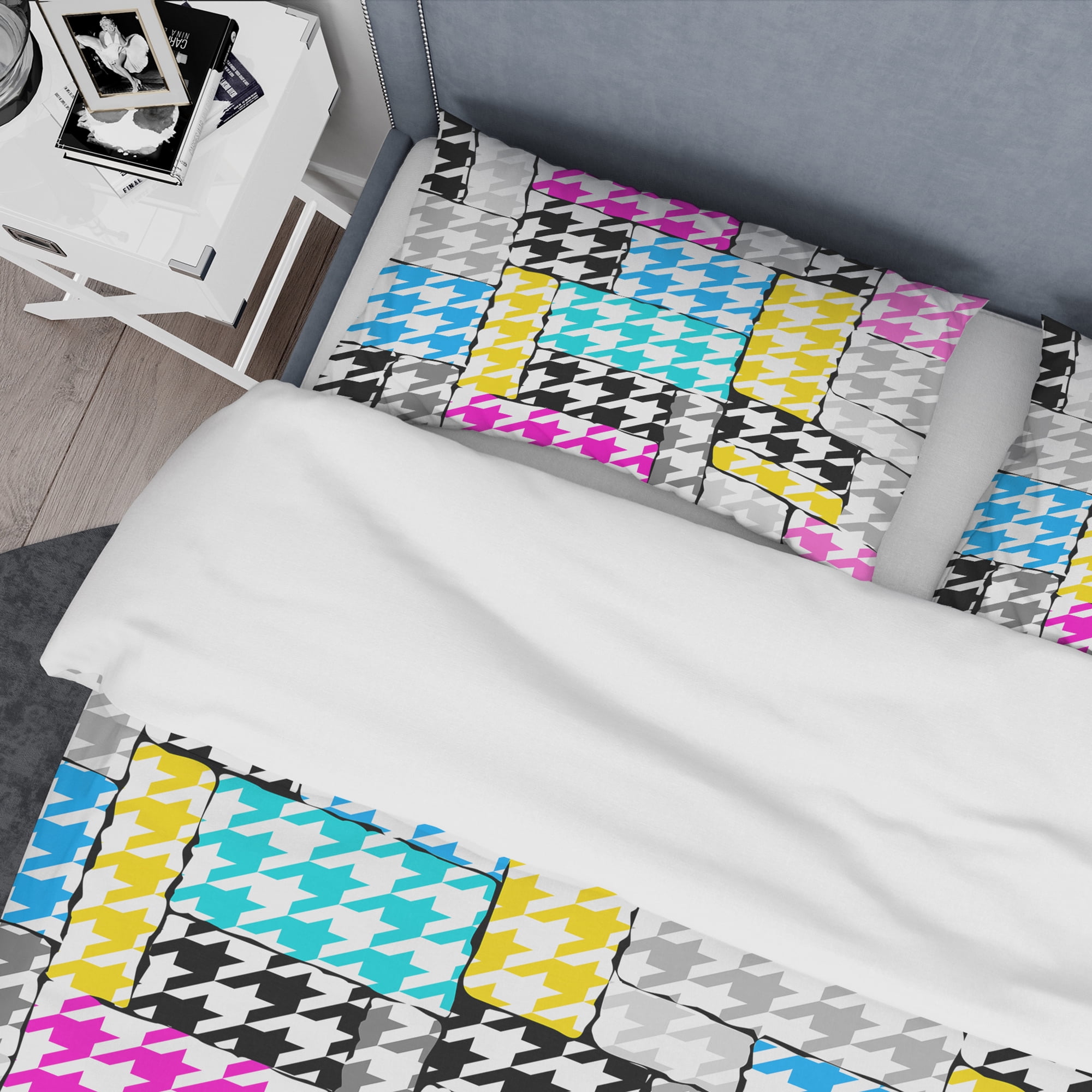 Designart 'Classic Hounds-tooth Pattern II' Mid-Century Modern Duvet Cover Set