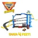 thumbnail image 4 of Playset Monster Jam Garage con camión excavador de tumbas exclusivo, 4 of 9