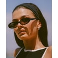 thumbnail image 2 of Gafas de sol ovaladas Laurinny para mujer retro años 90 negras, naranjas y marrones, 2 of 9