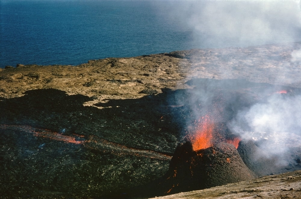 Iceland Surtsey 1966. Ncontinuing Eruption Of The Surtsey Volcano Off