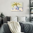 thumbnail image 2 of Tulipanes Blancos con Bulbos, 2 of 4