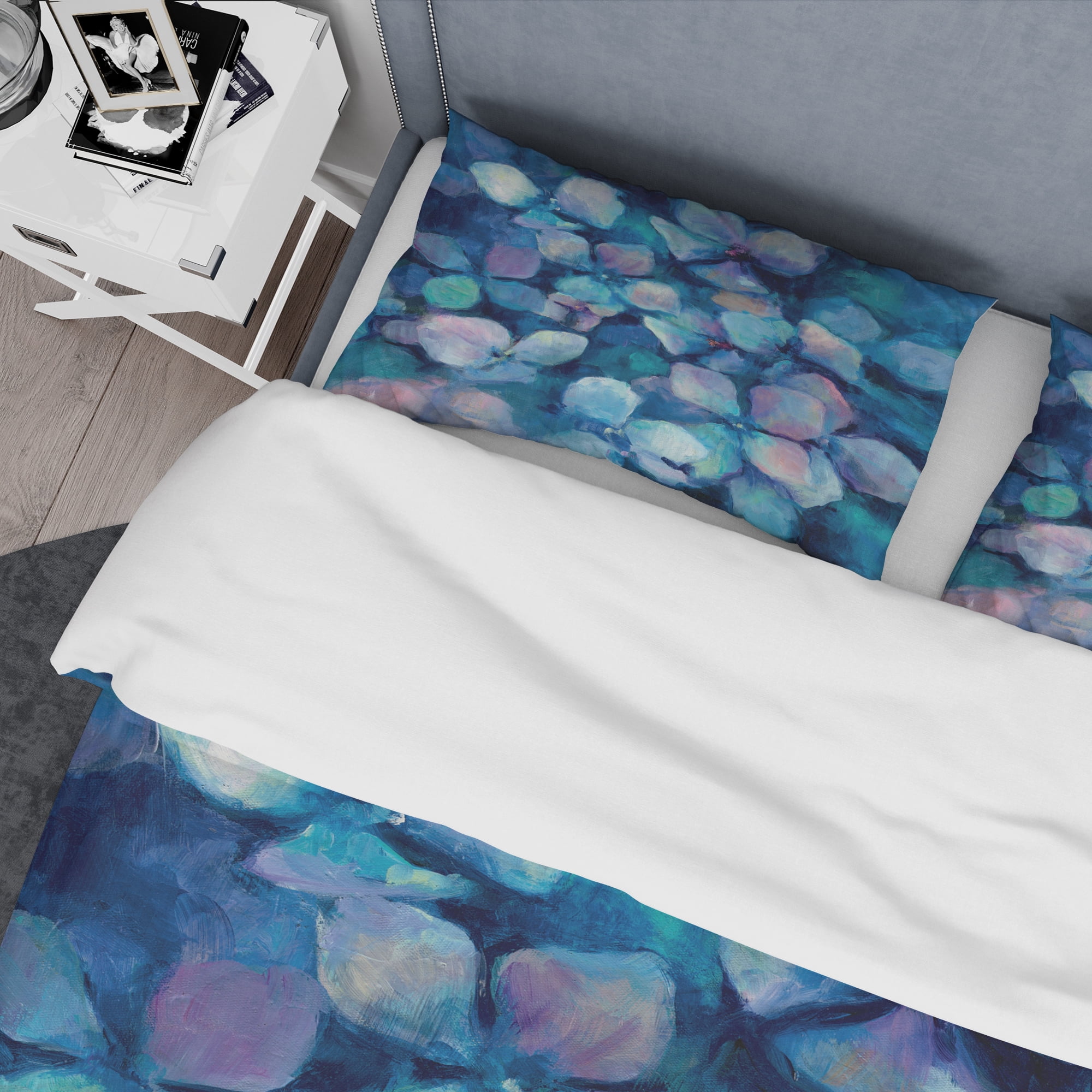 Designart 'Abstract Blue Flower Petals' Geometric Duvet Cover Set