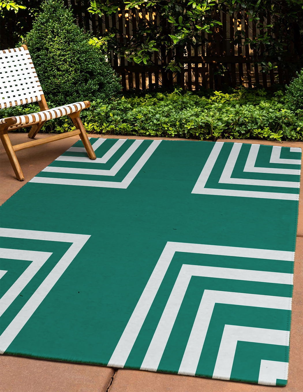 4' x 6' Simply Daisy Corner Stripes Modern & Contemporary Chenille Area Rug, Kelly Green