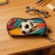 thumbnail image 5 of Funda para gafas con temática de fútbol, clip mosquetón, cierre de cremallera, material de neopreno suave, tamaño compacto, ideal para gafas de sol, gafas graduadas, llaves y accesorios pequeños., 5 of 6