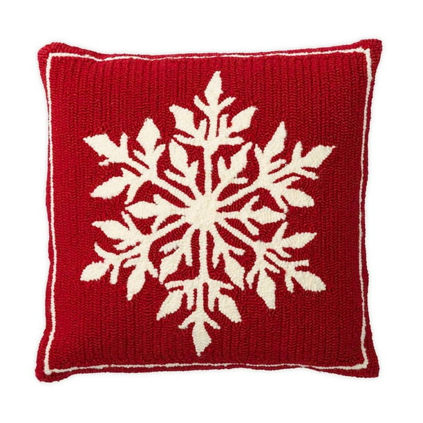 Indoor/Outdoor Snowflake Holiday Hooked Throw Pillow