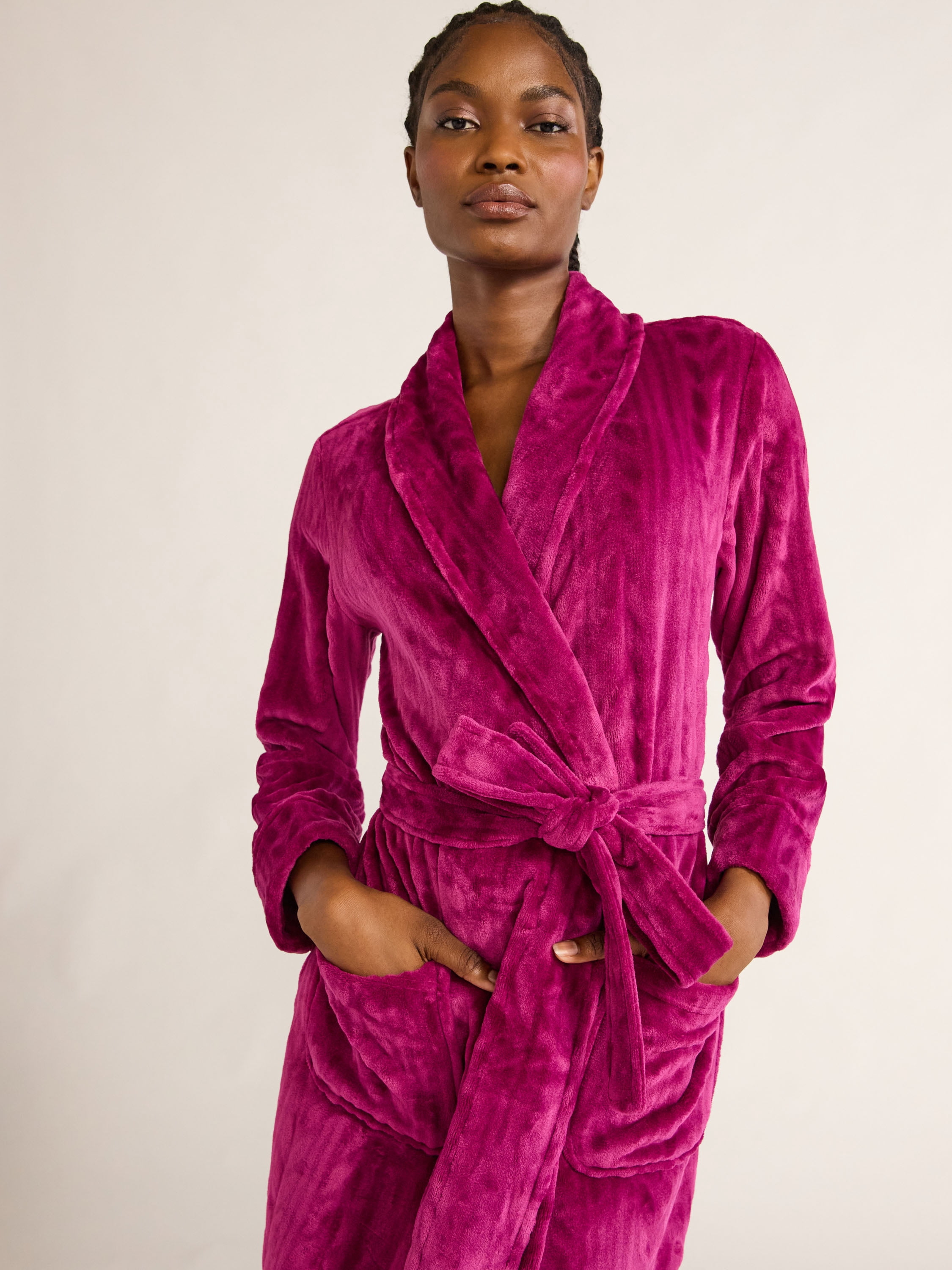 Joyspun Women's Plush Robe, Sizes S to 3X