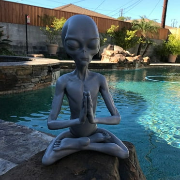 TNSAWRYOE Meditation Alien Resin Garden Ornament UFO Outdoor Handmade Decoration Statue