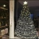 thumbnail image 1 of Guirnalda de Luces Navideñas de Ratán - Luces Led Verdes de 10 M con Copos de Nieve | Decoración a Pilas para Interior y Exterior, Ideal para Árboles, Bodas y Jardines, 1 of 7