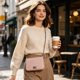 thumbnail image 5 of Bolso cruzado de color sólido para mujer, con tela texturizada, cierre de giro, correa de cadena para el hombro, cartera pequeña y ligera para uso casual, viajes y diario., 5 of 8