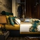 thumbnail image 3 of Juego de cama de cuatro piezas European Luxury Villa, 3 of 6