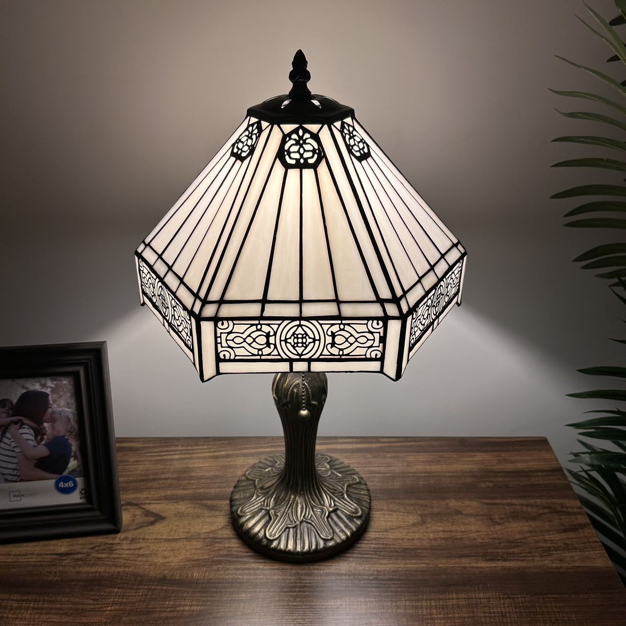 Tiffany Table Lamp White Hexagon Stained Glass LED Bulb Included or Living Room Bedroom Bedside 19"H*12"W