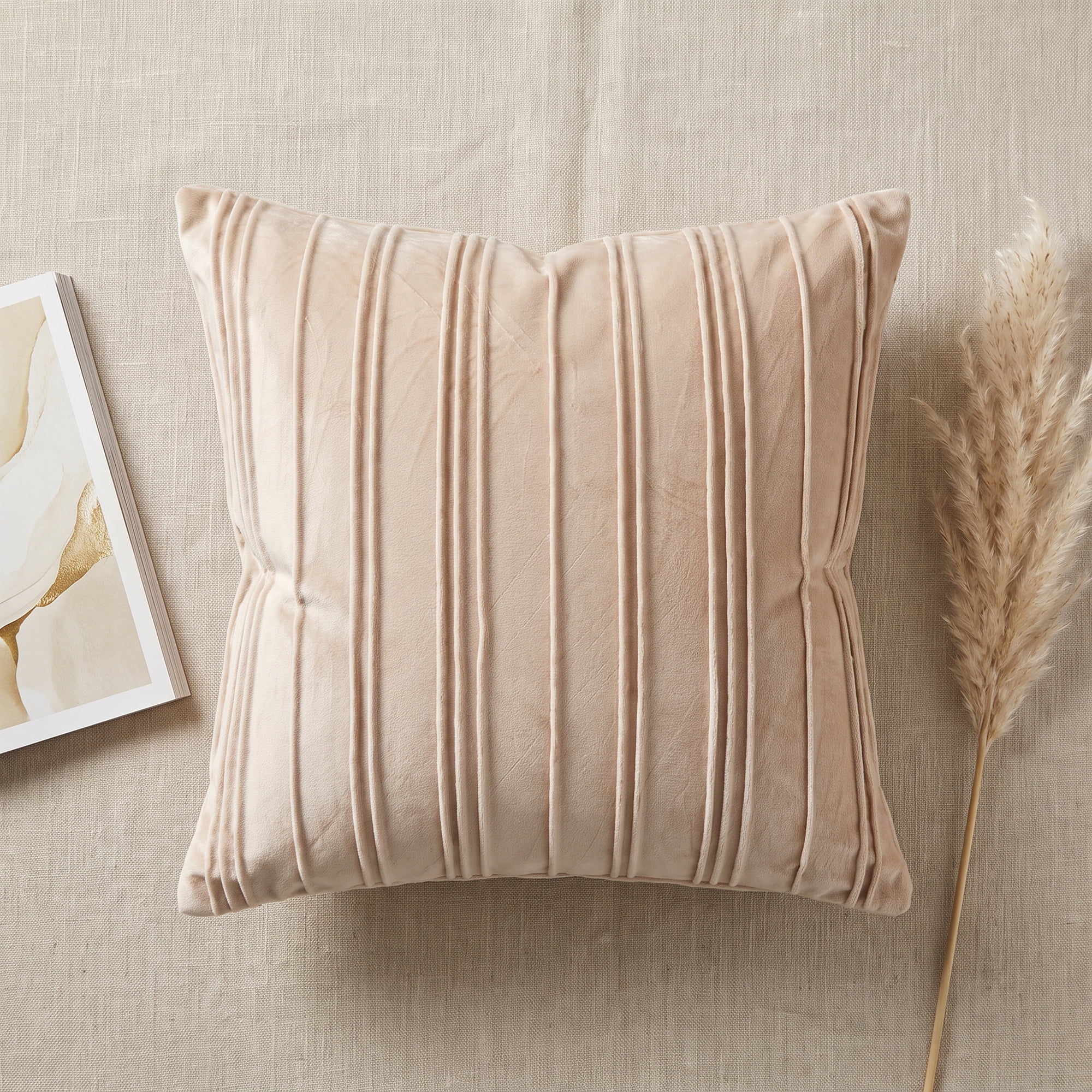 Unique Bargains 2Pcs Pleated Textured Throw Pillow Covers Couch Cushion Cases Beige 18" x 18"