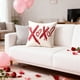 thumbnail image 4 of Funda de cojín decorativa con forma de corazón para San Valentín | Regalo romántico rojo para parejas | Funda de cojín para sofá | Decoración para dormitorio y sala de estar (45 x 45 cm), 4 of 6