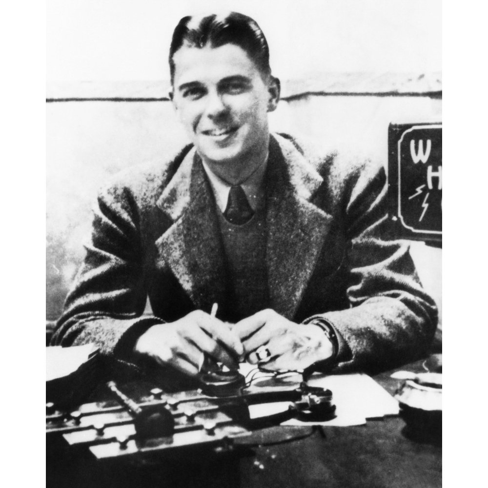 Ronald Reagan Was A Sports Announcer At Radio Station Who In Des Moines