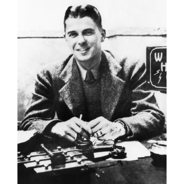 Ronald Reagan Was A Sports Announcer At Radio Station Who In Des Moines