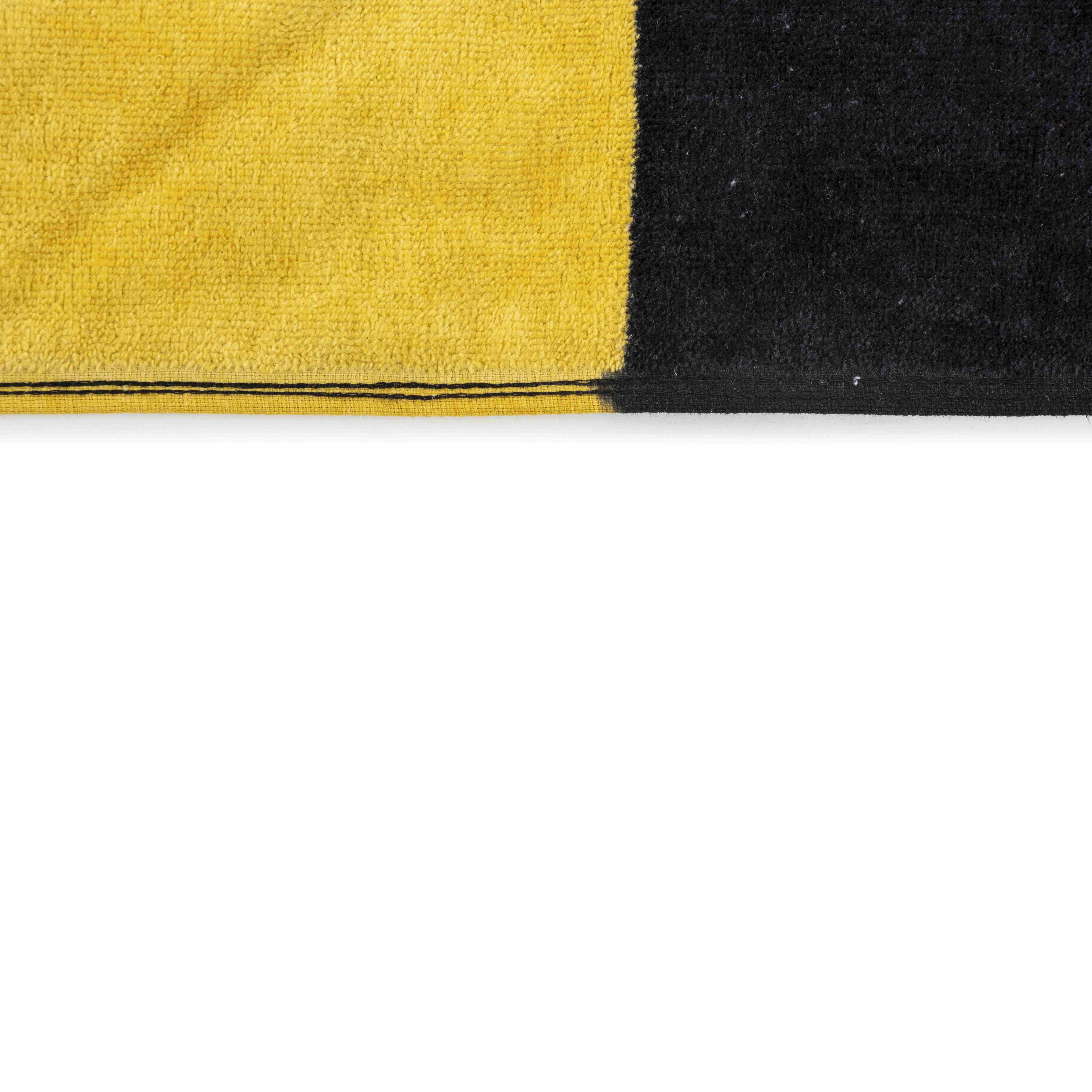 Stranger Things The Demogorgon 34" x 64" Oversized Bath Towel, Cotton, Red and Yellow, Netflix