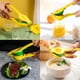 thumbnail image 3 of Prensa manual de mano de exprimidor de alta resistencia - Exprimidor de cítricos para exprimir jugo fresco, exprimidor de limón de tazón 2 en 1 lavavajillas seguro (Amarillo + Verde), 3 of 5