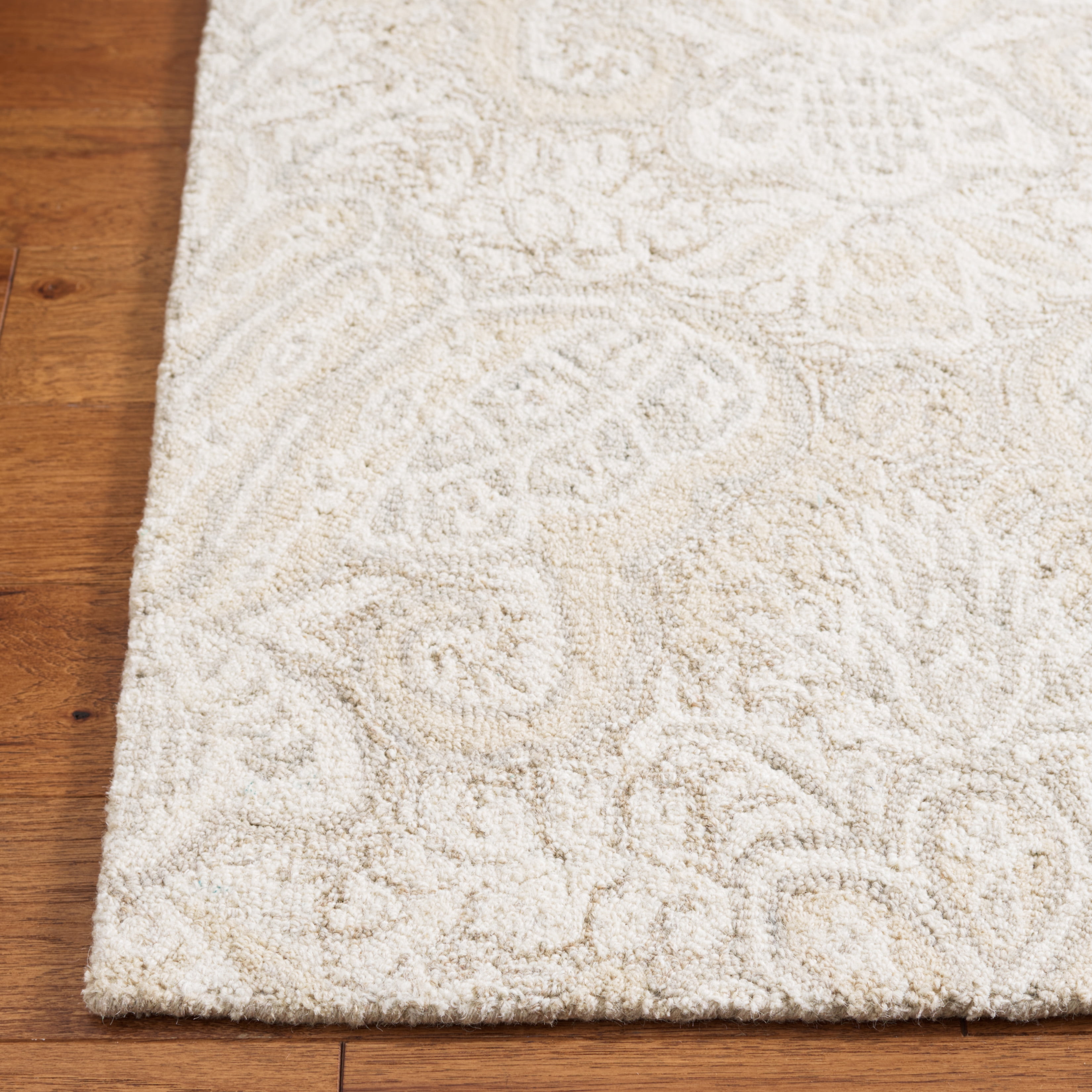 SAFAVIEH Micro-Loop Deziree Floral Runner Rug, Beige, 2'3" x 9'