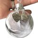 thumbnail image 1 of LUVCLS Adorno colgante navideño conmemorativo con forma de bola de plumas transparente, adorno conmemorativo con la palabra "Tengo un ángel en el cielo", adorno colgante para árbol de Navidad, regal, 1 of 7