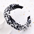thumbnail image 1 of Diadema con estampado de leopardo, elegante diadema de ala ancha anudada para mujer, diadema de tela retro para adultos, tocado creativo, 1 of 6