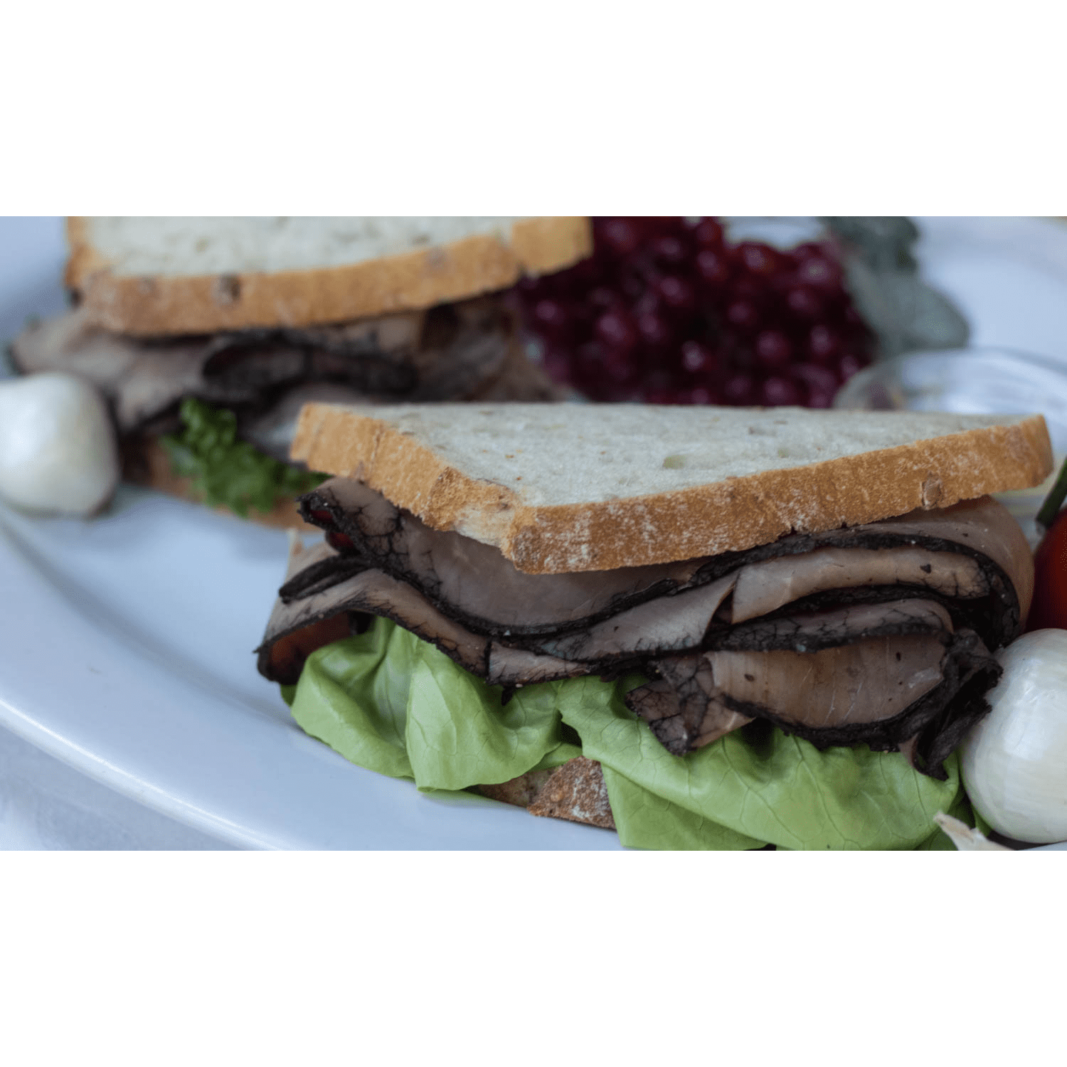 Best's Oven-Roasted Top Round Cap-off Roast Beef, Deli Sliced (Plastic Bag), 2 OZ (56 g), 11g Protein Per Serving
