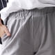 thumbnail image 4 of Pantalones cómodos de pierna recta con cintura elástica y bolsillos de color sólido para mujer, 4 of 5
