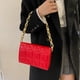thumbnail image 3 of Bolsa Bolso de hombro de color puro geométrico retro para mujer. bolsos para axilas con cadena (rojo) Ehuebsd Nuevos Originales, 3 of 9