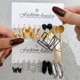 thumbnail image 2 of Conjunto de pendientes de resina de Metal negro de Color dorado a la moda para mujer, pendiente de gota de mariposa con corazón de perla y círculo geométrico Retro, joyería 2022 Tan Jianjun unisex, 2 of 2
