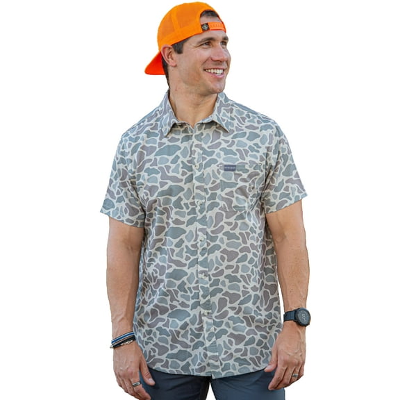 Burlebo Men's Performance Short Sleeve Button Up Shirt (Classic Deer Camo, Small)
