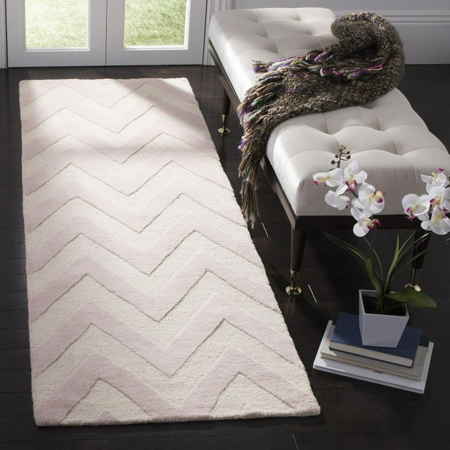 Safavieh Cambridge Kaitlyn Zig Zag Stripes Area Rug
