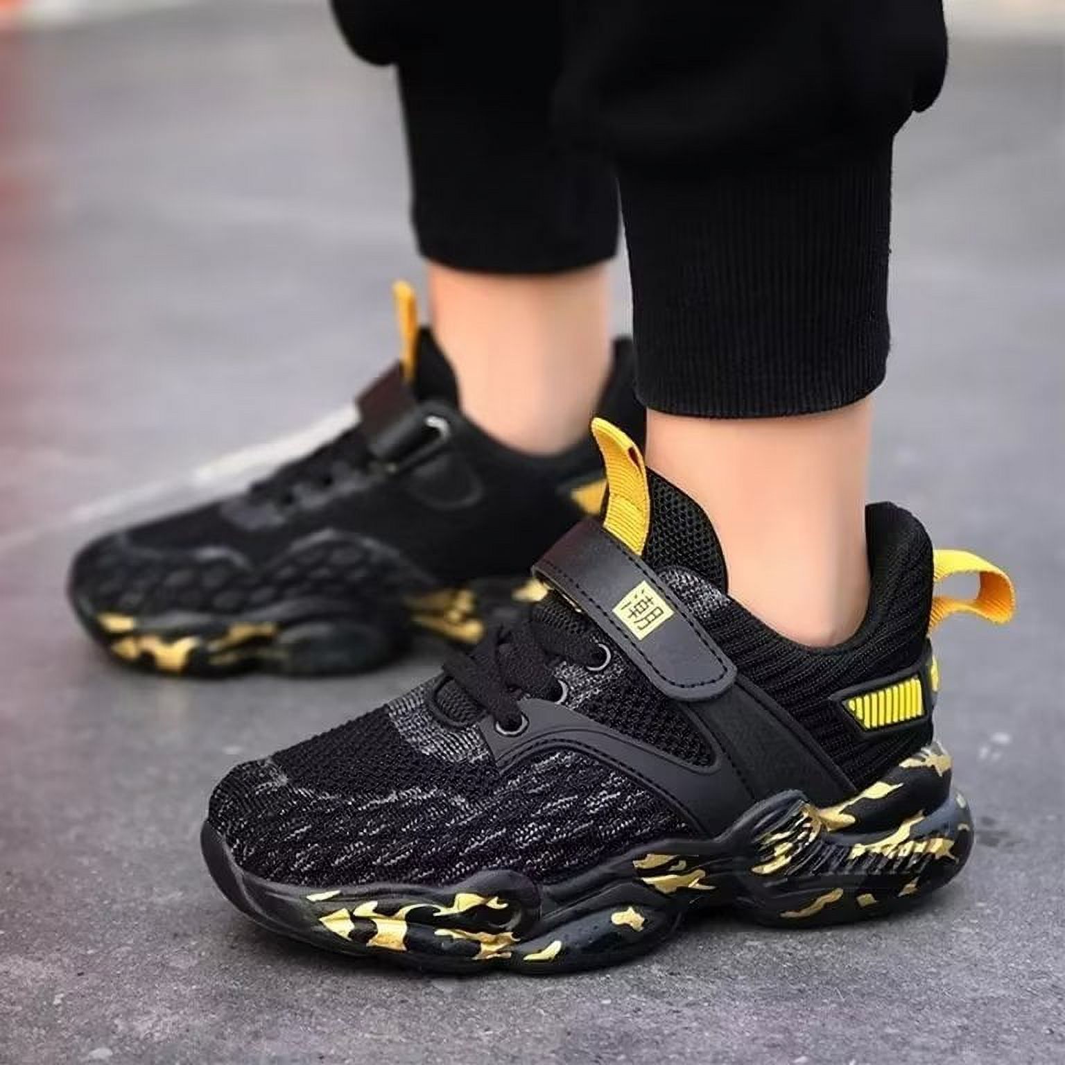 Sneakers For Girls HIITAVE Kids' Athletic Sneakers Lightweight - Main Image