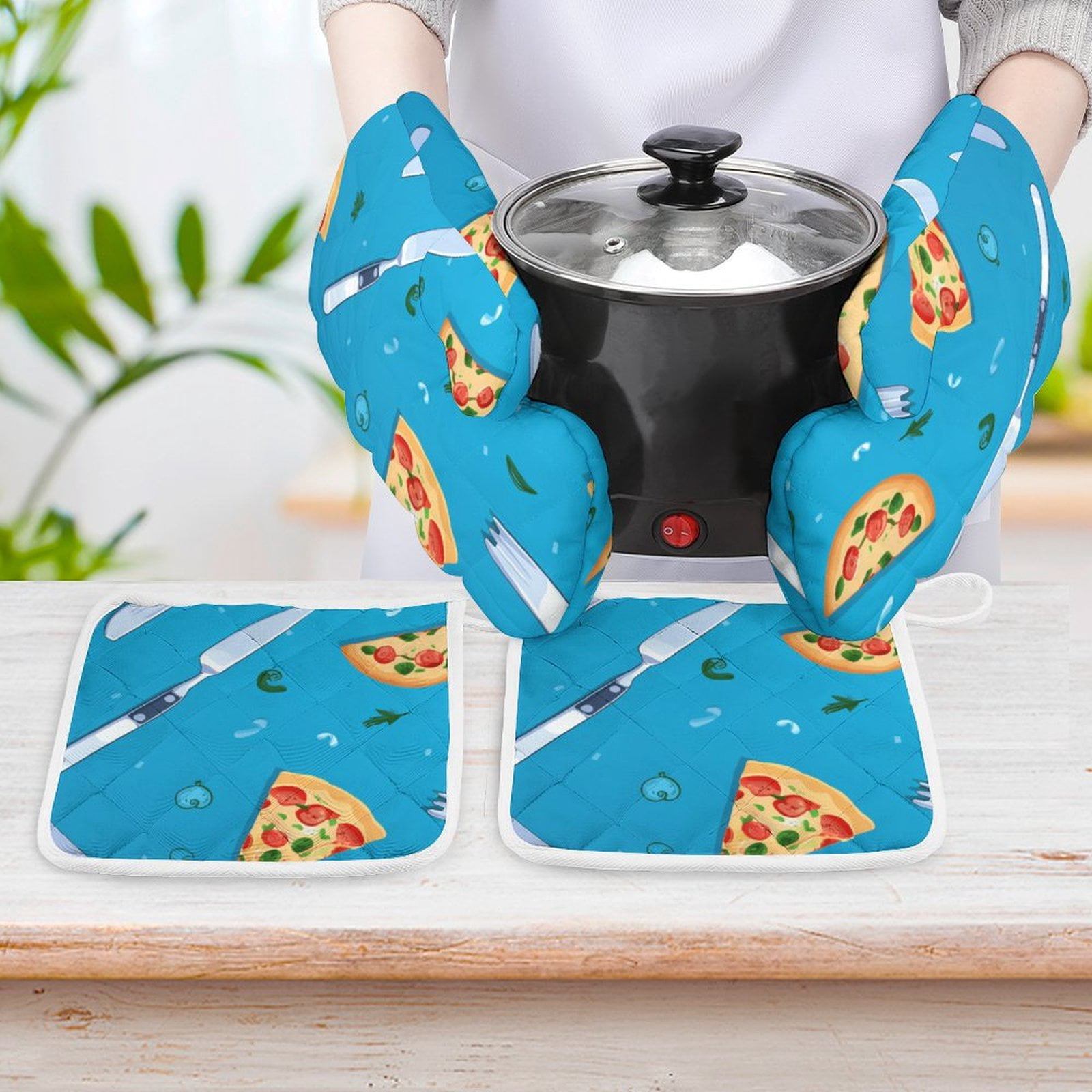 Fun Pizza Insulated Gloves And Pot Mats (four Piece Set)