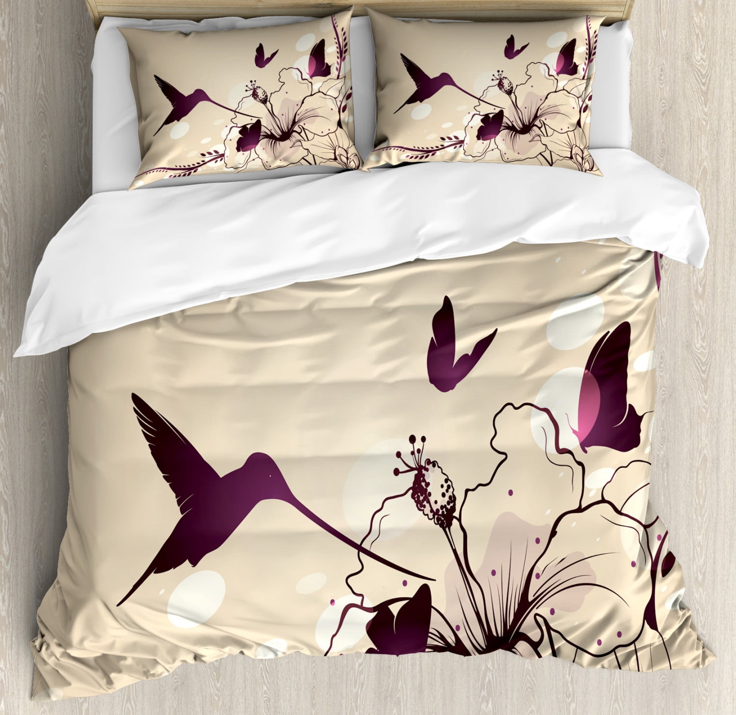Birds Duvet Cover Set, Flapping Tiny Hummingbird Interacting with Giant