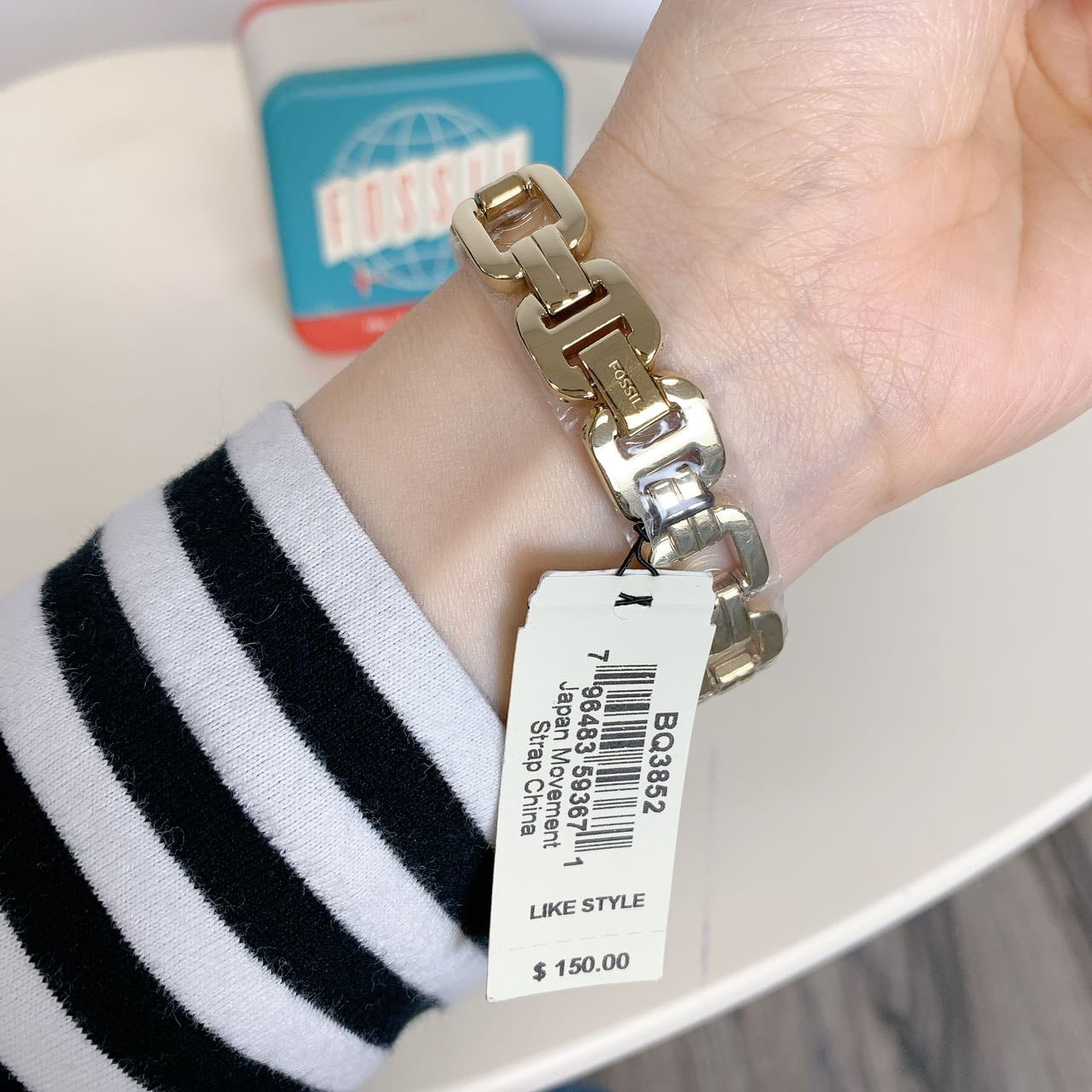 FOSSIL 腕時計 女性BQ3852 ゴールド Fossil BQ3852 Kerrigan Three-Hand Gold-Tone Stainless Steel
