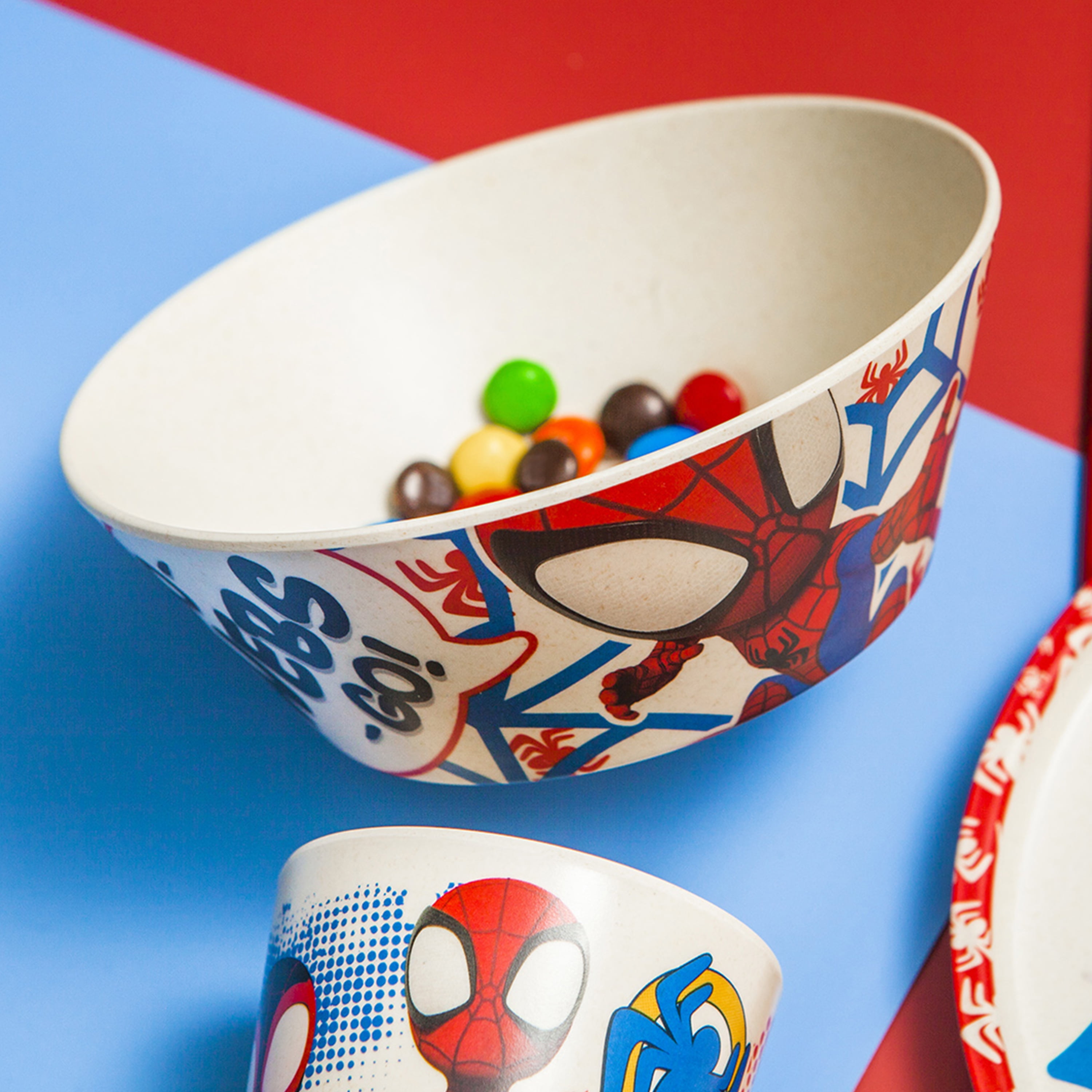 スパイダーマン 金属製プレートセット　Spider-Man Novelty Amazon.com: Zak Designs 5-Piece Dinnerware Set, Marvel Spider-Man