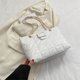 thumbnail image 4 of Bolso de cadena para hombro y axila | Bolso de cuero acolchado de lujo | Correa ajustable | Tote de gran capacidad | Compartimentos multifuncionales | Negro, blanco, caqui | 36x20x4cm, 4 of 6
