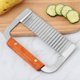 thumbnail image 2 of Cortador de patatas, freidora de 1 pieza con hoja de acero inoxidable y mango de madera para cortar verduras, frutas y gofres Sincero Electrónica, 2 of 5