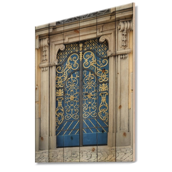Designart 'Lavish Old-European Door Vintage' Vintage Print on Natural Pine Wood' Vintage Print on Natural Pine Wood