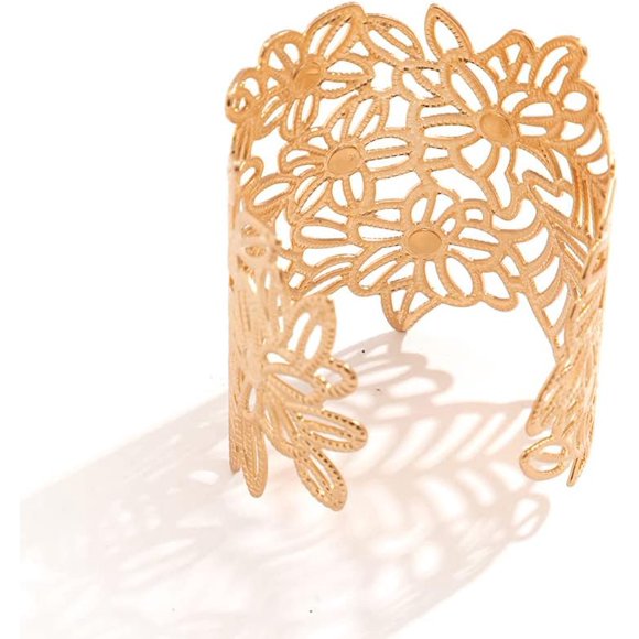 GFDYREE Gold Cuff Bracelet for Women Arm Bracelet Open Adjustable Wide Gold Cuff Bracelet Minimalist Simple Gold Arm Cuffs Jewelry Gifts