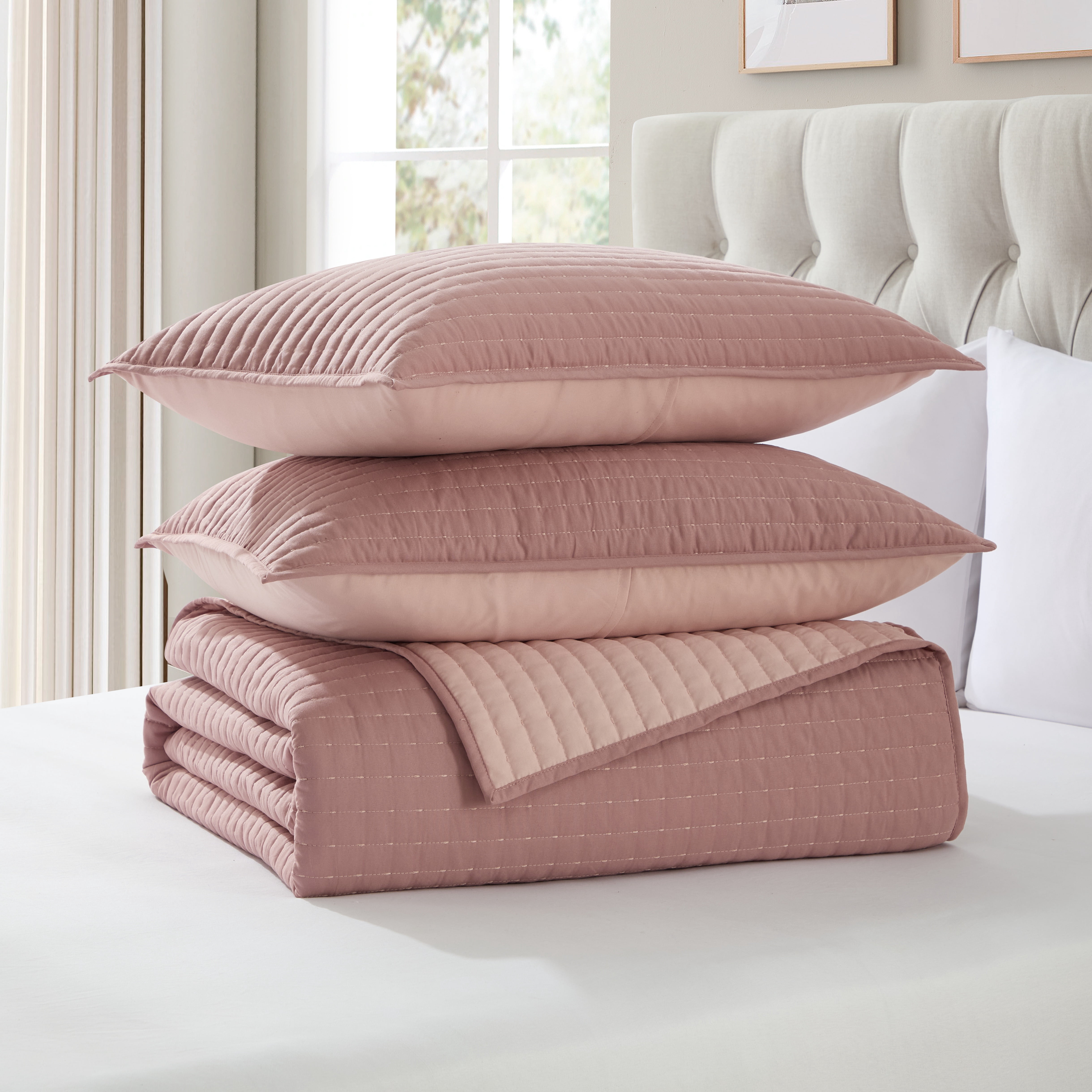 VCNY Home Embroidered 3-Piece Rose Pick Stitch Microfiber Quilt Set, Full/Queen